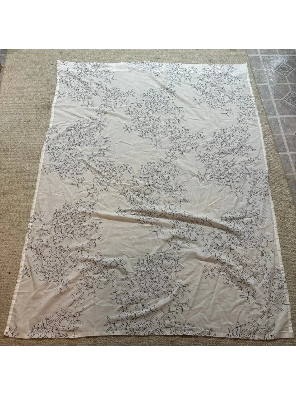 IKEA HEDDA BLAD Curtain - White with Black Botanical Line Art